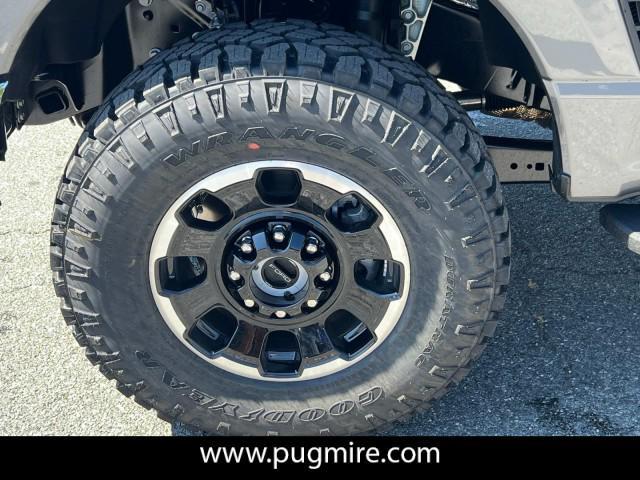 new 2025 Ford F-250 car, priced at $60,560