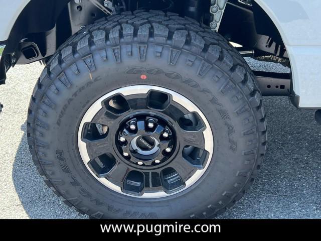 new 2025 Ford F-250 car, priced at $60,560