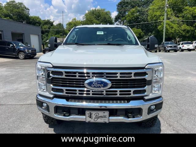 new 2025 Ford F-250 car, priced at $60,560