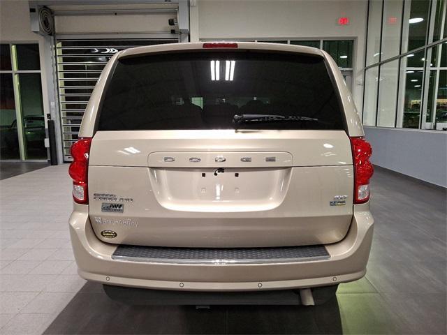 used 2015 Dodge Grand Caravan car, priced at $32,000