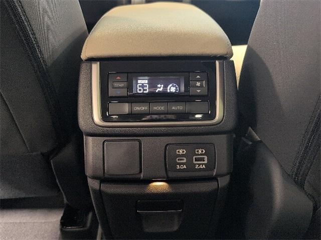 new 2025 Subaru Ascent car, priced at $39,807