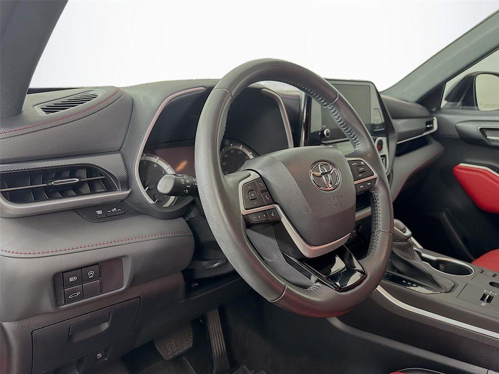 used 2023 Toyota Highlander car, priced at $46,000