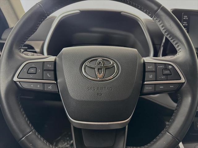 used 2022 Toyota Highlander Hybrid car, priced at $44,500