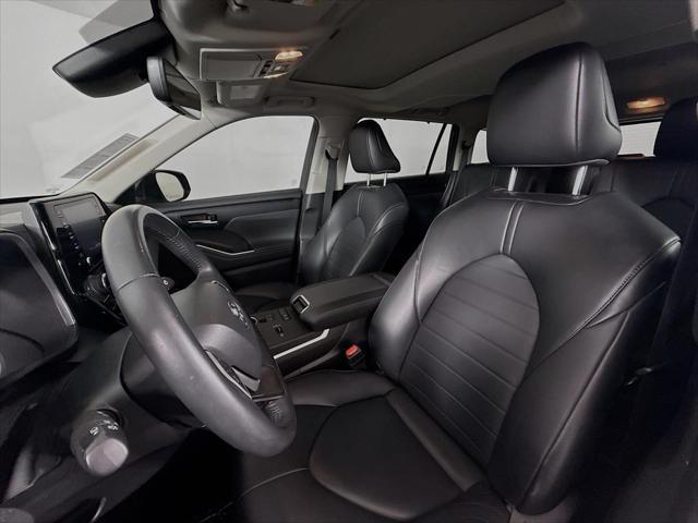 used 2022 Toyota Highlander Hybrid car, priced at $44,500