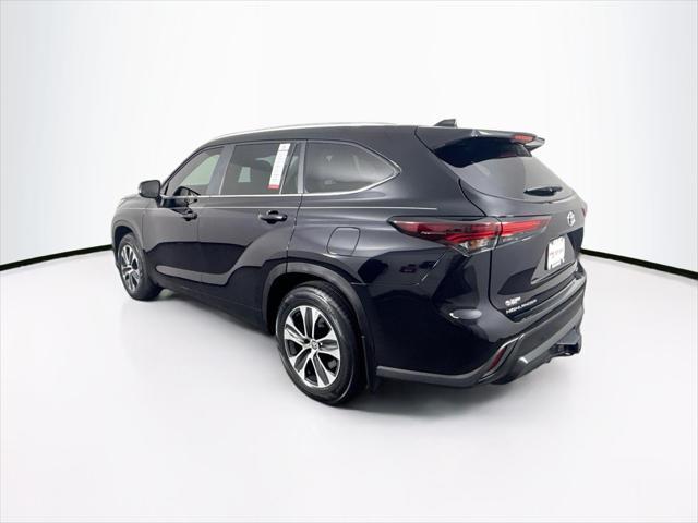 used 2024 Toyota Highlander car, priced at $47,500