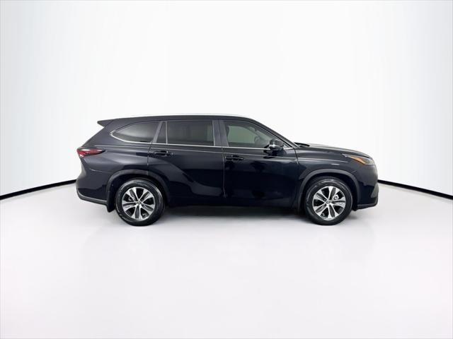 used 2024 Toyota Highlander car, priced at $47,500