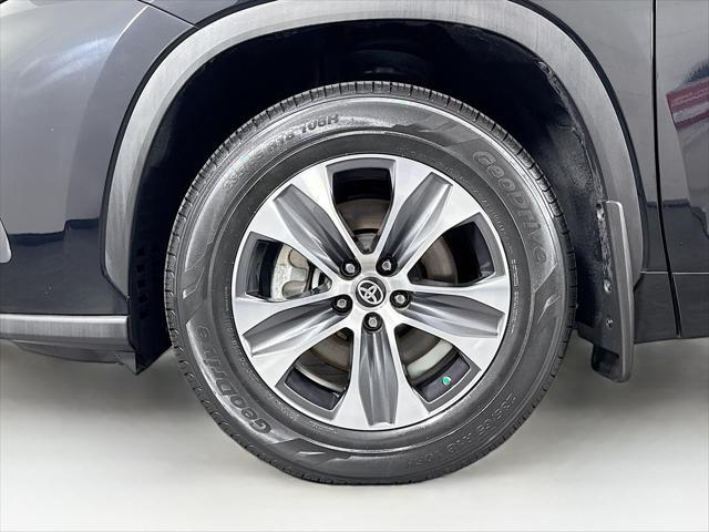 used 2024 Toyota Highlander car, priced at $47,500