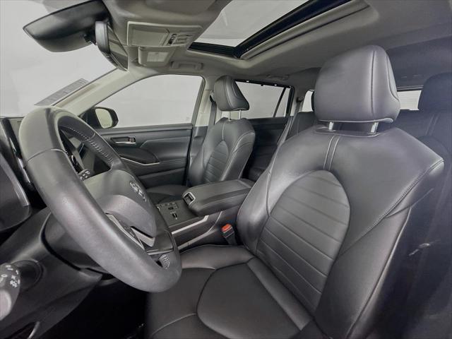 used 2024 Toyota Highlander car, priced at $47,500