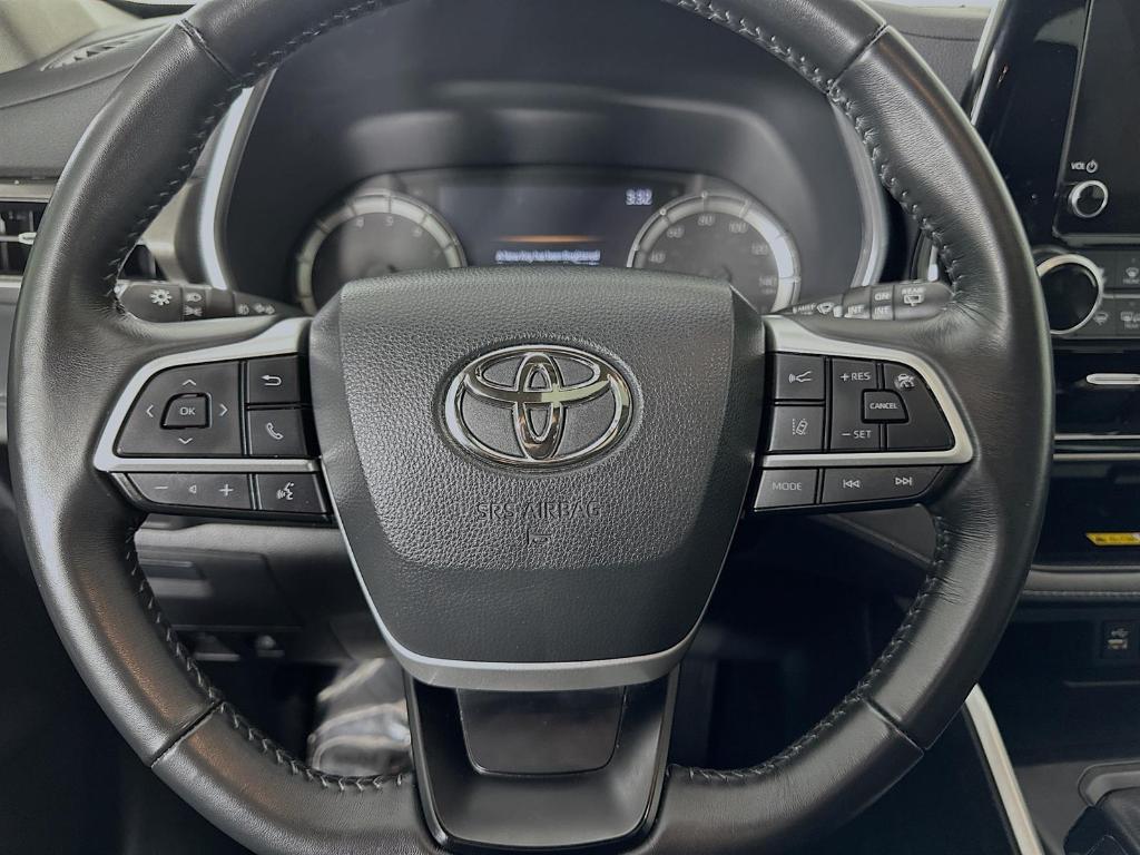 used 2023 Toyota Highlander car, priced at $41,000