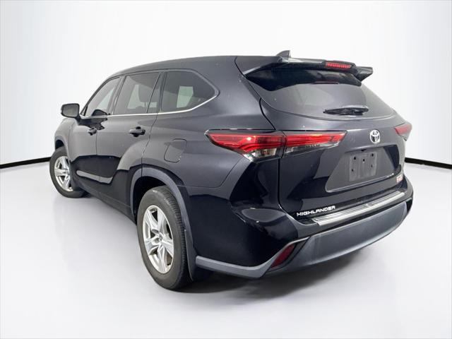 used 2022 Toyota Highlander car, priced at $34,500