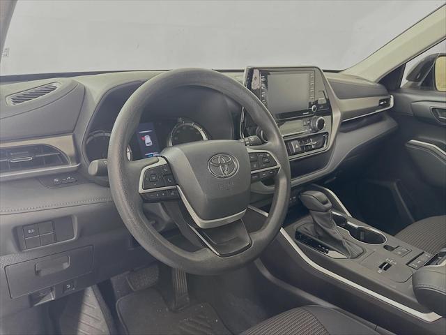 used 2022 Toyota Highlander car, priced at $34,500