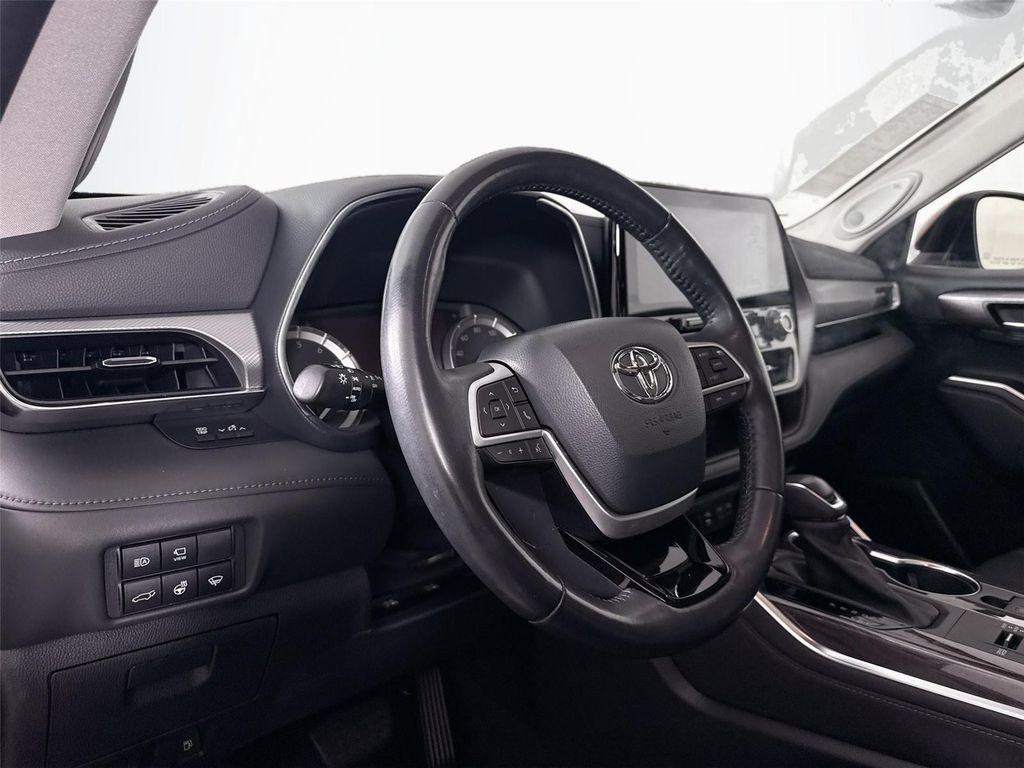 used 2022 Toyota Highlander car, priced at $45,000