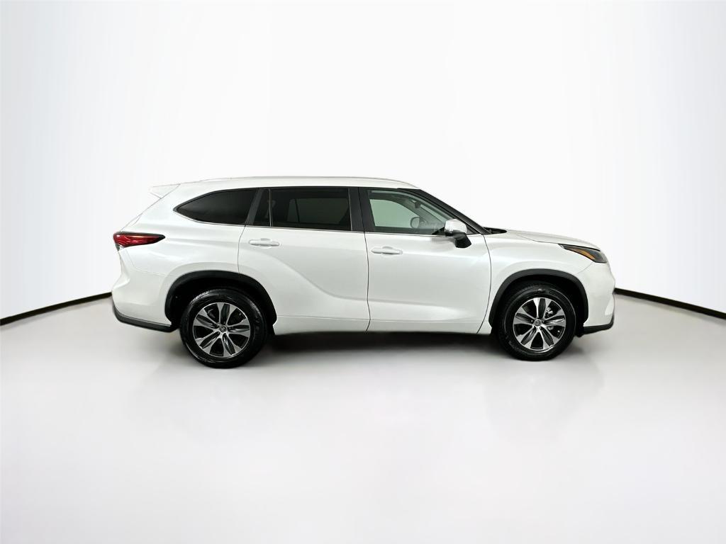 used 2023 Toyota Highlander car, priced at $37,500