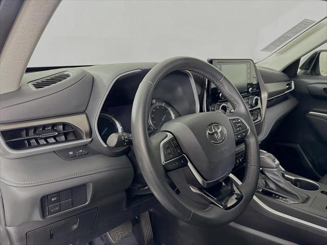 used 2021 Toyota Highlander Hybrid car, priced at $41,500