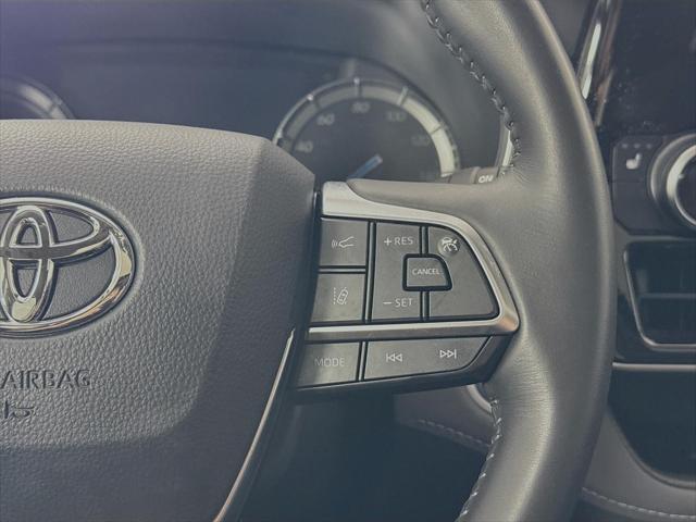 used 2021 Toyota Highlander Hybrid car, priced at $41,500