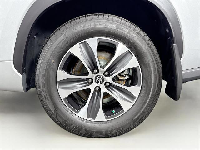 used 2021 Toyota Highlander Hybrid car, priced at $41,500