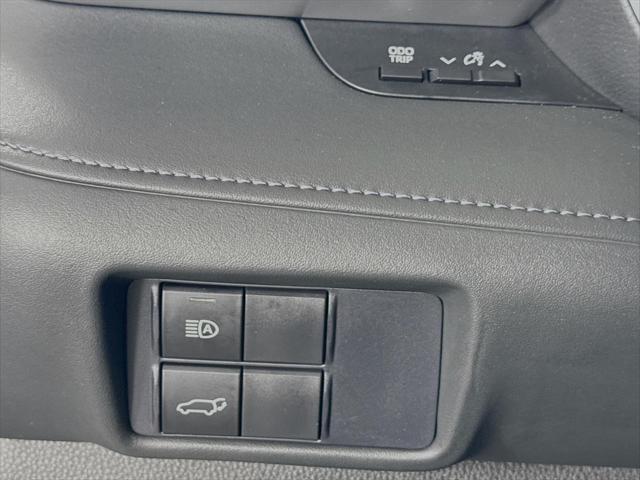 used 2021 Toyota Highlander Hybrid car, priced at $41,500
