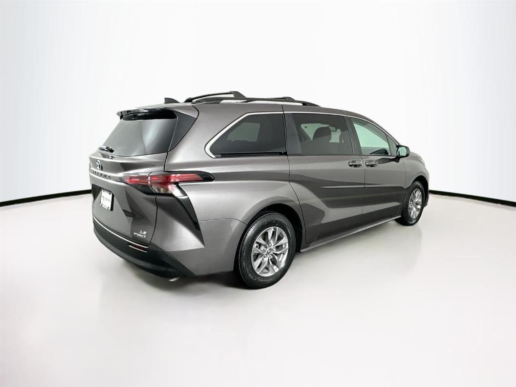 used 2022 Toyota Sienna car, priced at $43,500