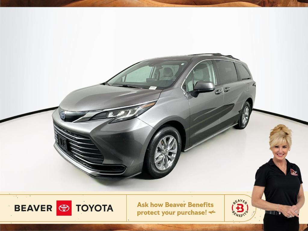 used 2022 Toyota Sienna car, priced at $43,500