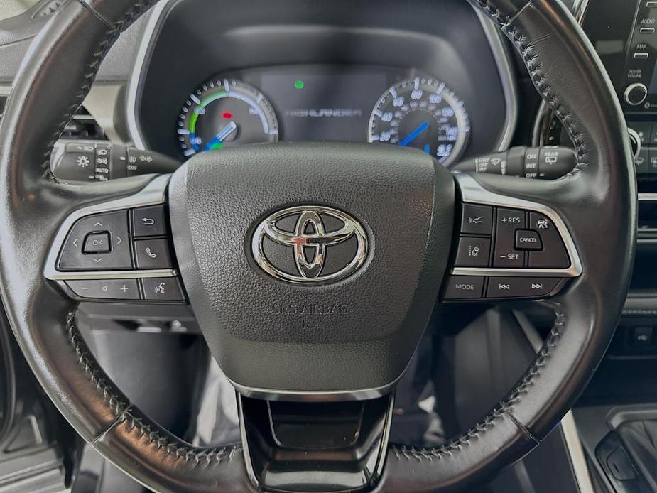 used 2021 Toyota Highlander Hybrid car, priced at $39,500
