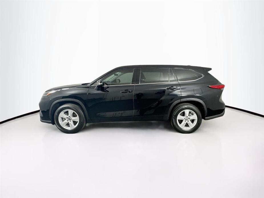 used 2021 Toyota Highlander car, priced at $34,500