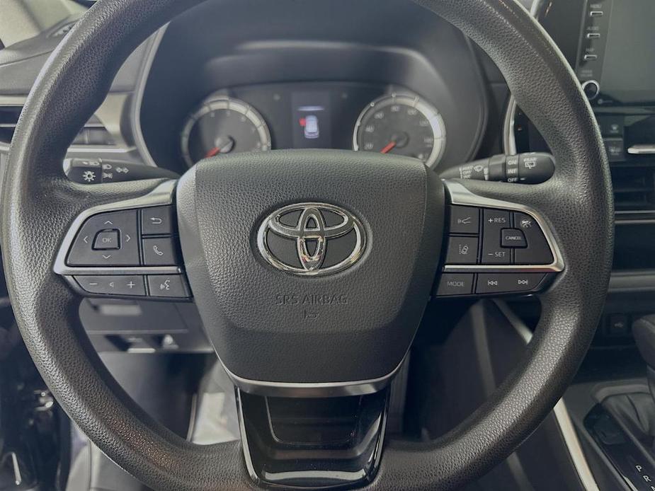 used 2021 Toyota Highlander car, priced at $34,500