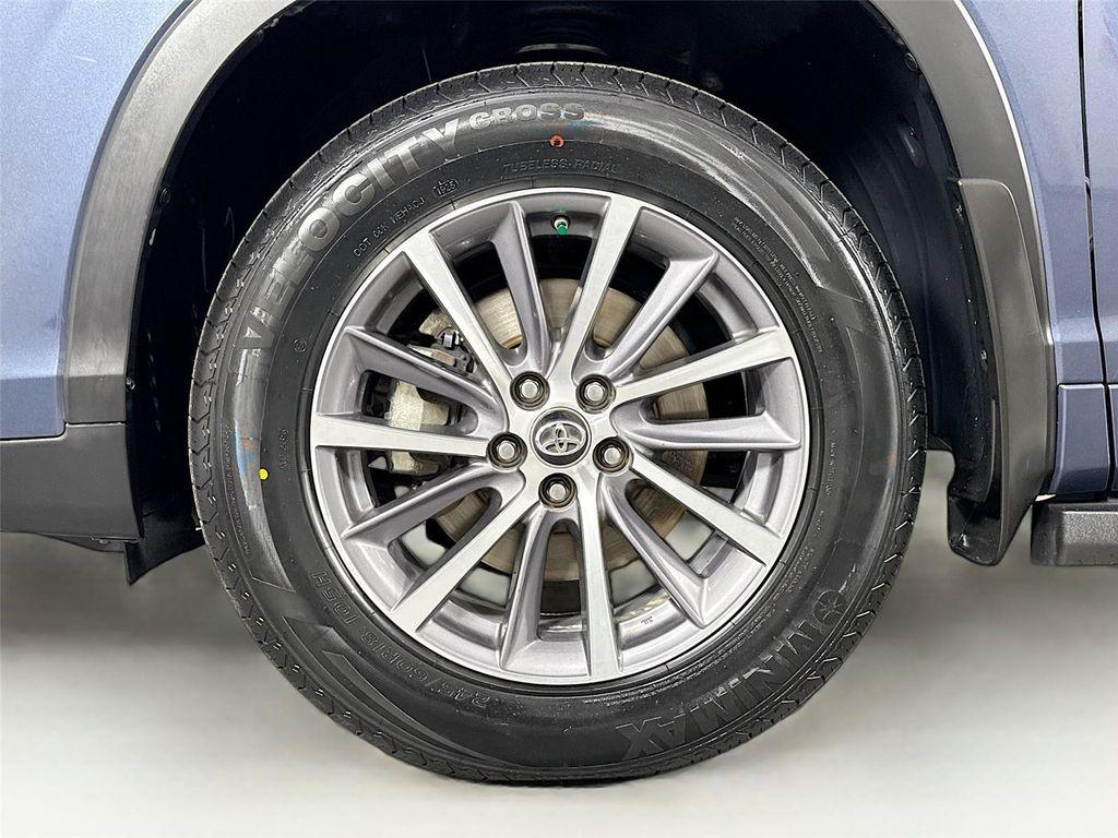 used 2018 Toyota Highlander car, priced at $19,000