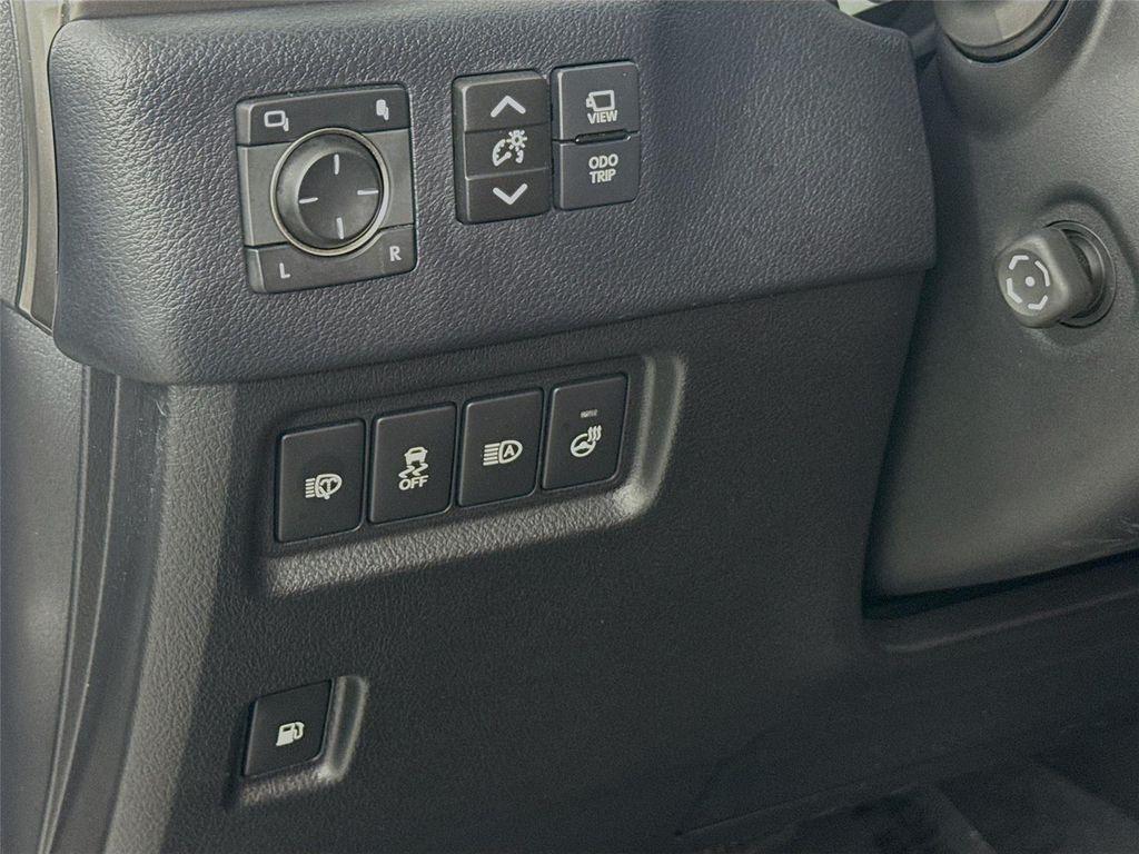 used 2022 Lexus GX 460 car, priced at $53,000