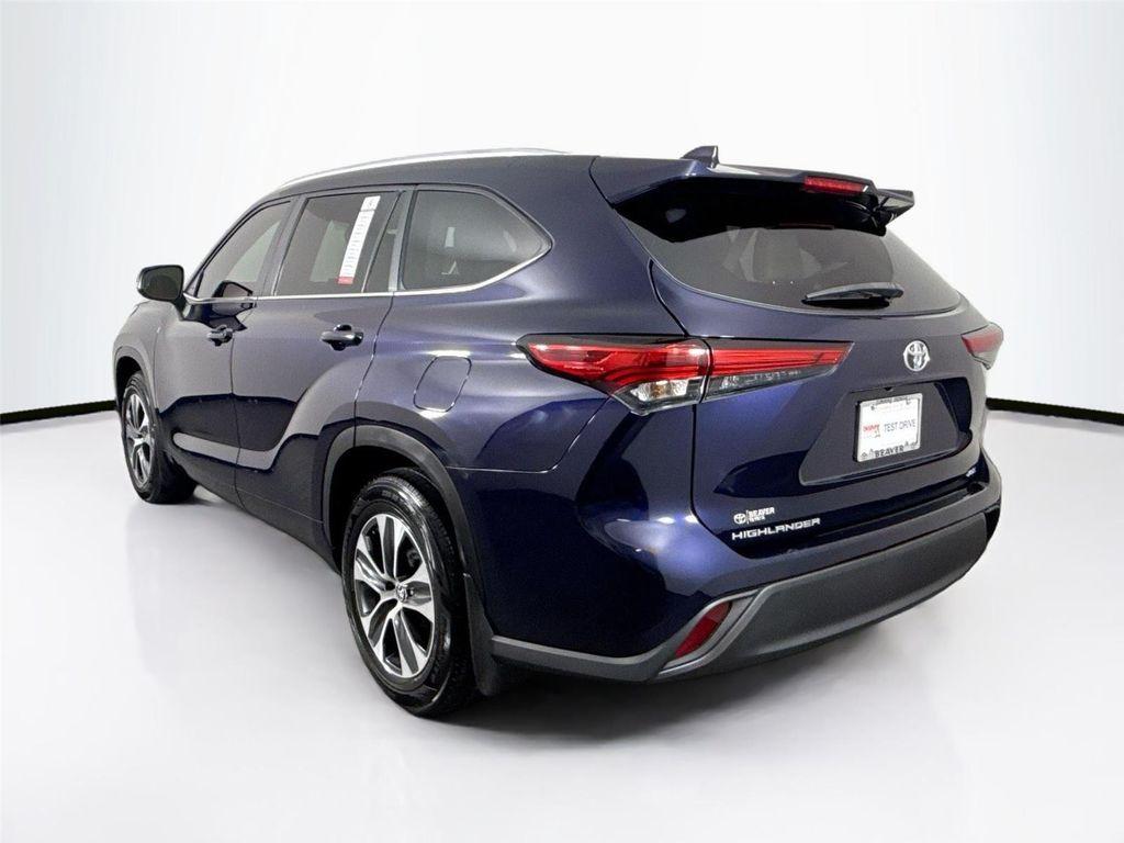 used 2023 Toyota Highlander car, priced at $40,500