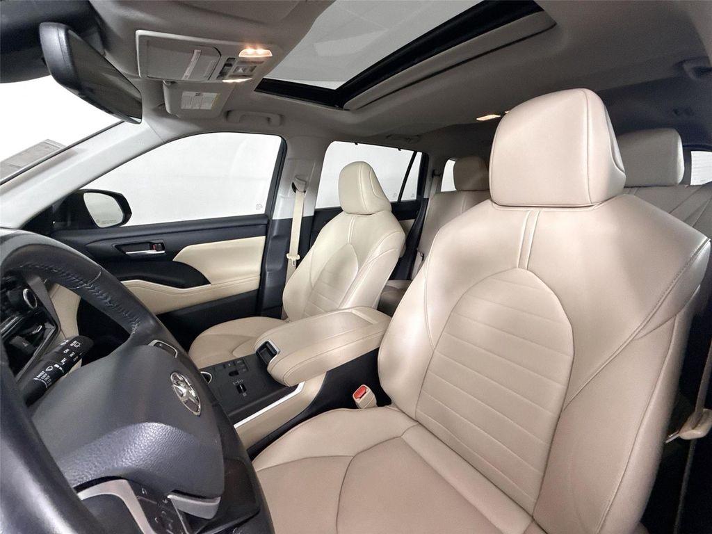 used 2023 Toyota Highlander car, priced at $40,500