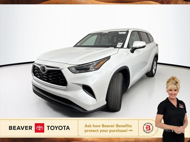 used 2023 Toyota Highlander car, priced at $40,000