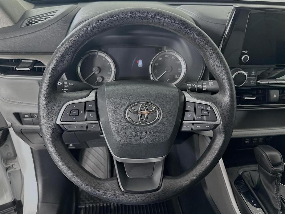 used 2023 Toyota Highlander car, priced at $36,500