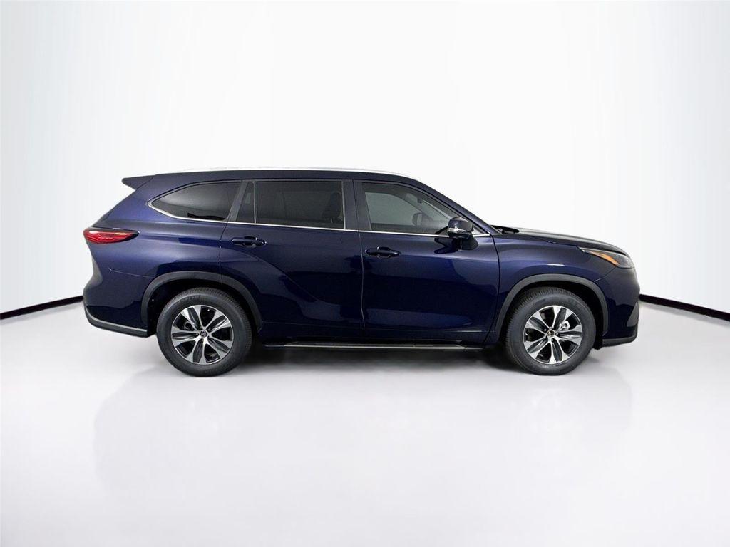 used 2023 Toyota Highlander car, priced at $40,000