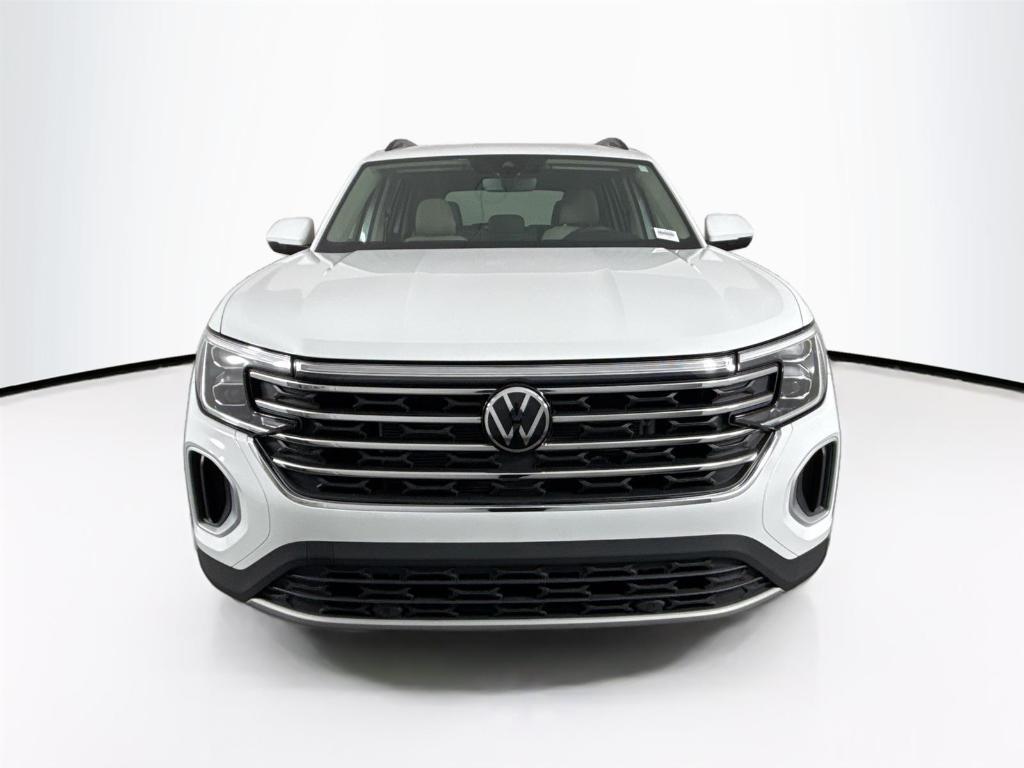 used 2025 Volkswagen Atlas car, priced at $38,500