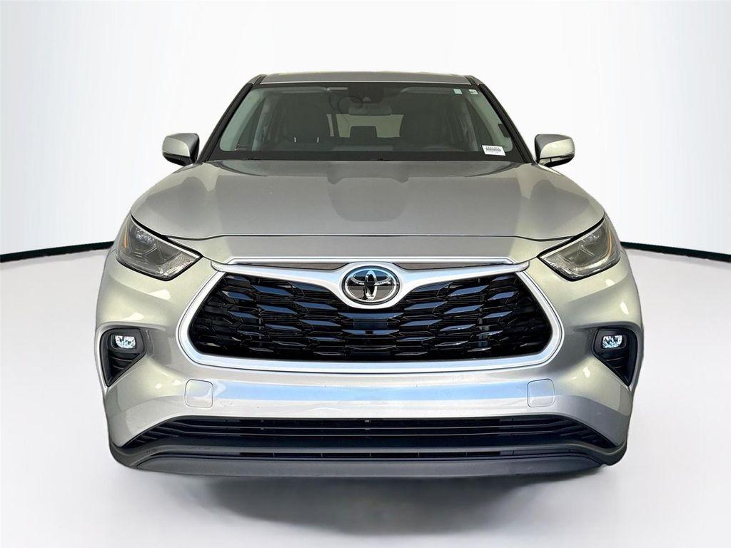 used 2024 Toyota Highlander car, priced at $38,315
