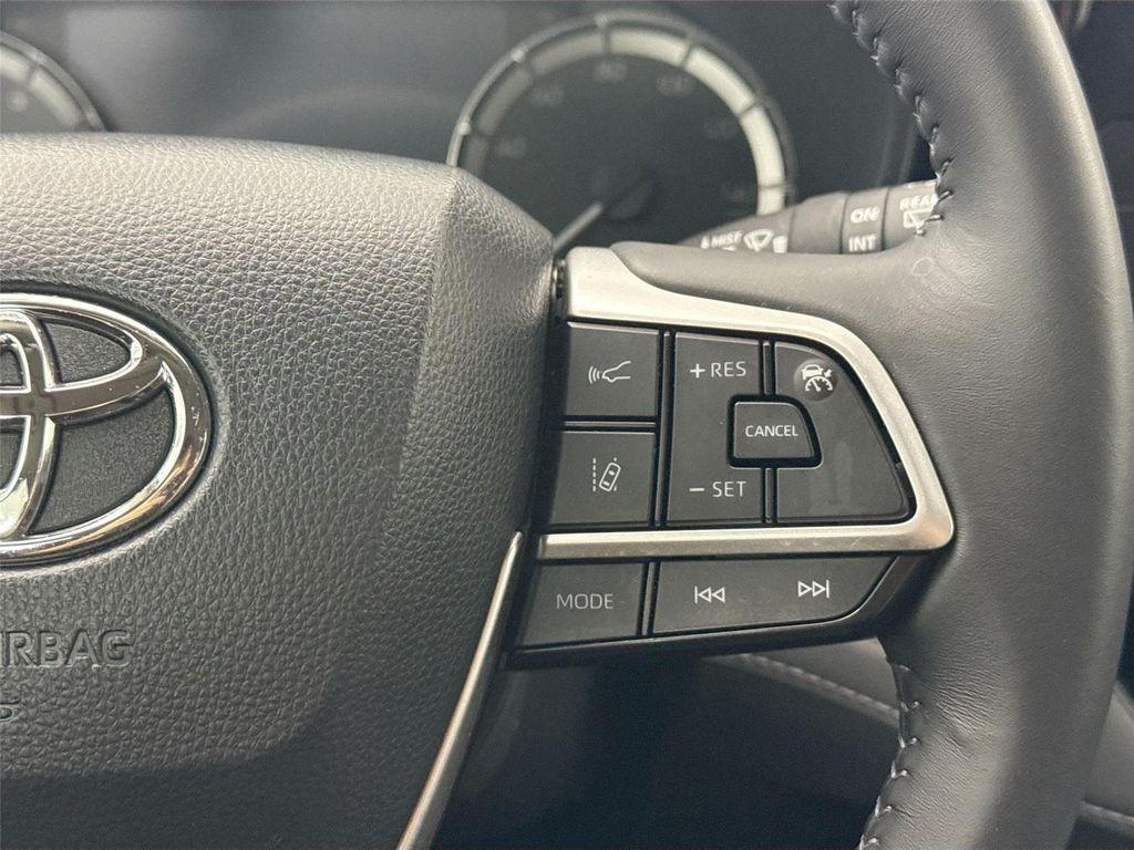 used 2024 Toyota Highlander car, priced at $38,315