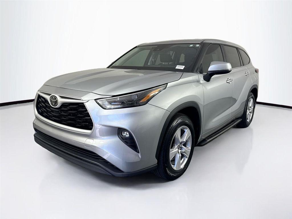 used 2024 Toyota Highlander car, priced at $38,315