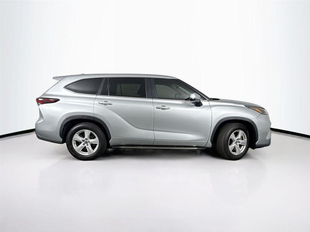 used 2024 Toyota Highlander car, priced at $40,000