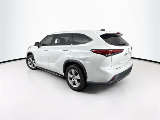used 2022 Toyota Highlander car, priced at $32,000