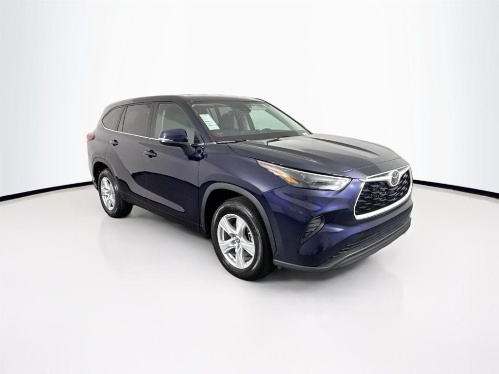 used 2023 Toyota Highlander car, priced at $37,500