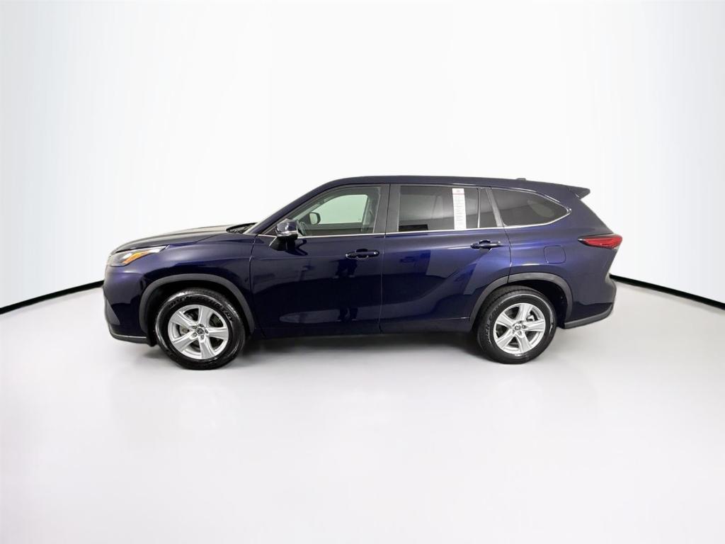 used 2023 Toyota Highlander car, priced at $37,500