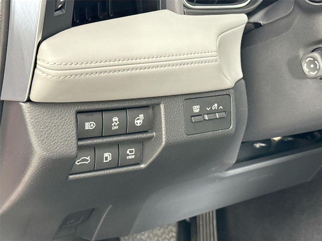 used 2022 Toyota Avalon Hybrid car, priced at $38,000