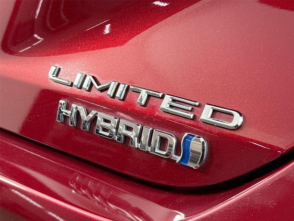 used 2022 Toyota Avalon Hybrid car, priced at $38,000