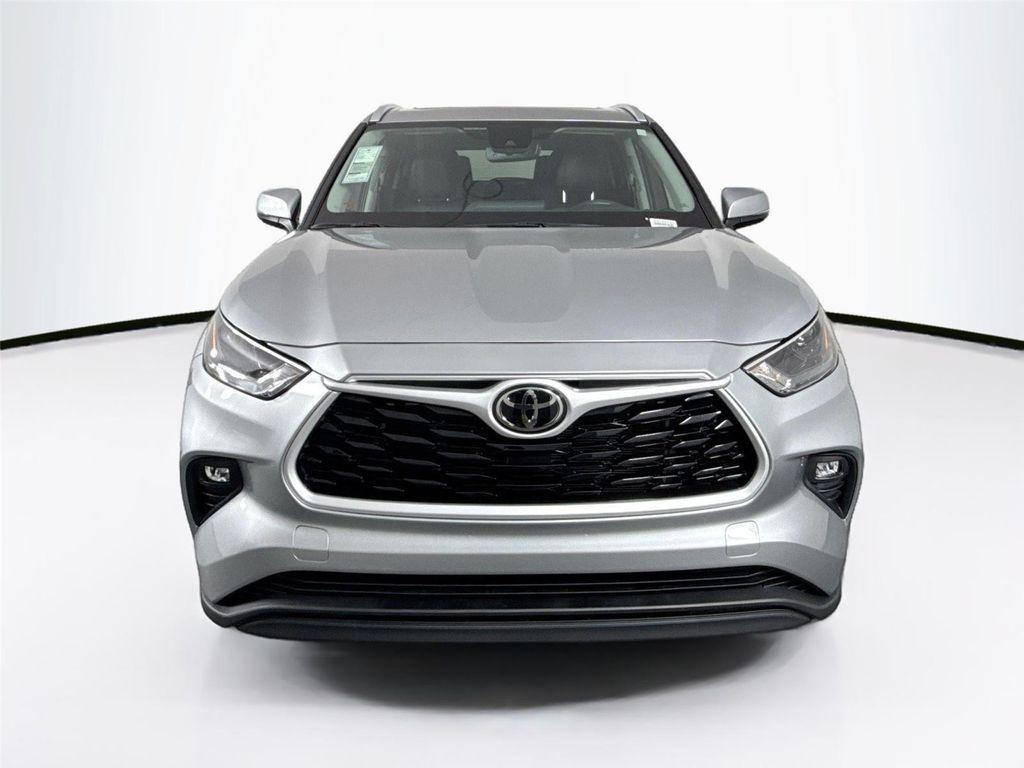 used 2024 Toyota Highlander car, priced at $43,000