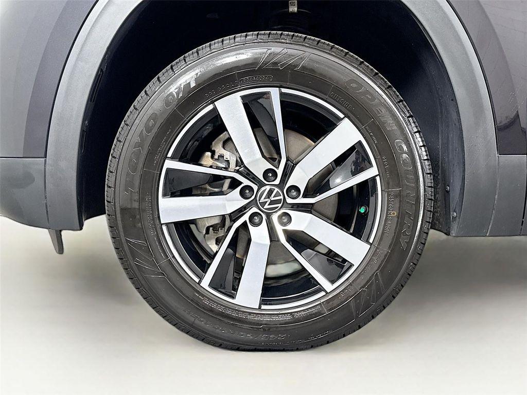 used 2023 Volkswagen Atlas car, priced at $30,000