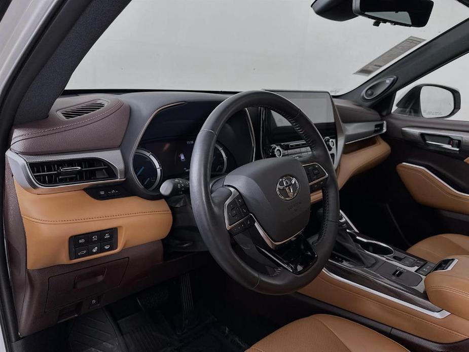 used 2021 Toyota Highlander Hybrid car, priced at $52,000