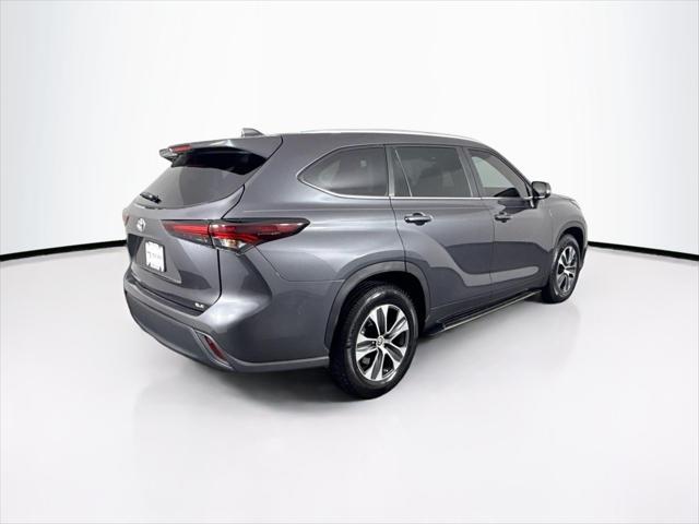 used 2024 Toyota Highlander car, priced at $45,000