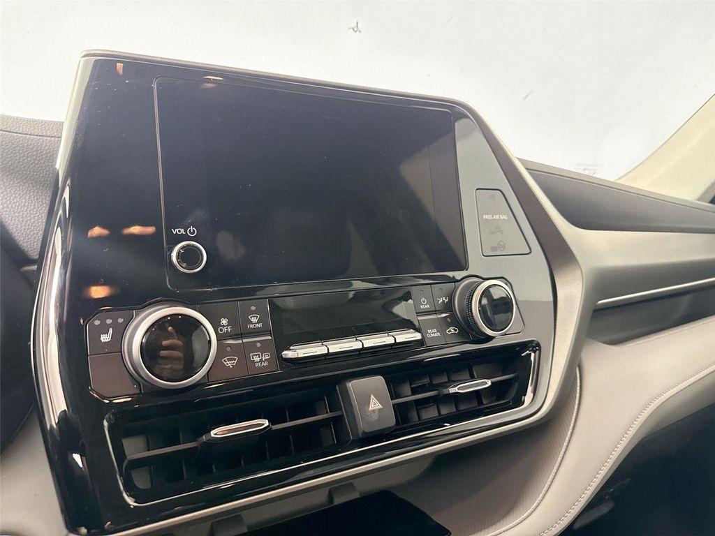 used 2024 Toyota Highlander car, priced at $43,000