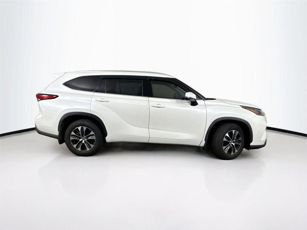 used 2020 Toyota Highlander car, priced at $27,700