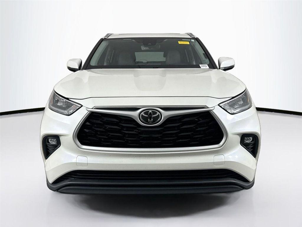 used 2020 Toyota Highlander car, priced at $27,700